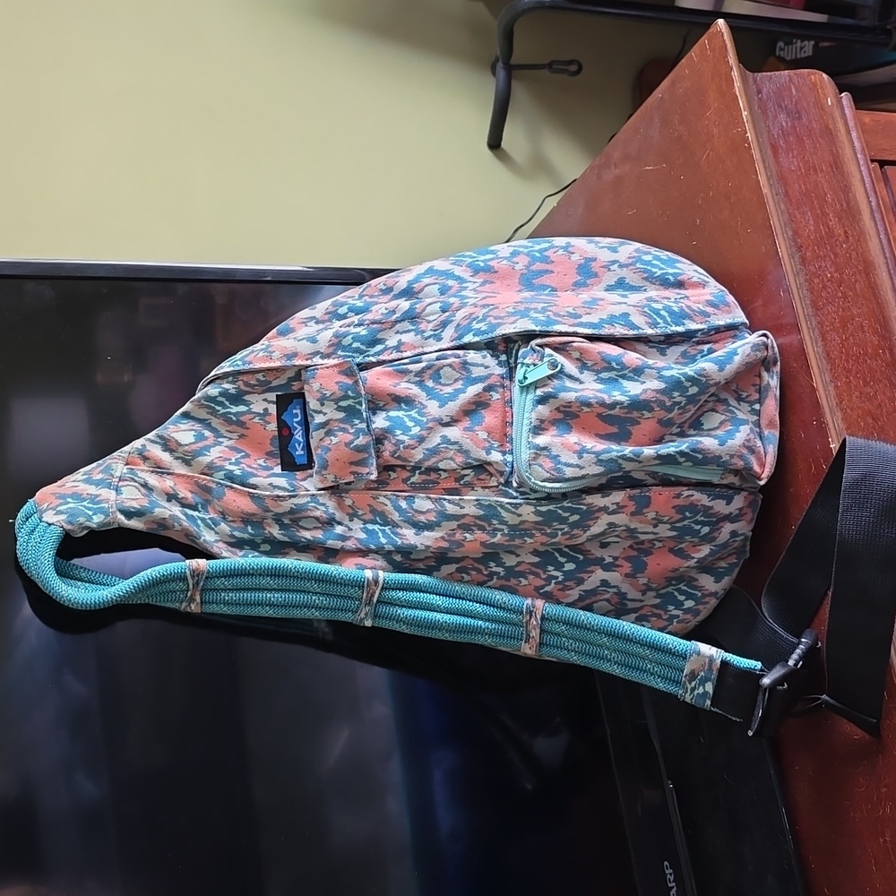 Kavu sling bag